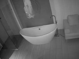 voyeurcam-casa-salsa-bathroom-5