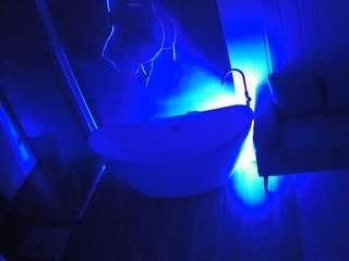 voyeurcam-casa-salsa-bathroom-5