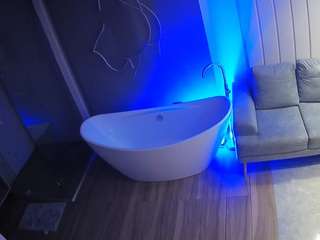 voyeurcam-casa-salsa-bathroom-5