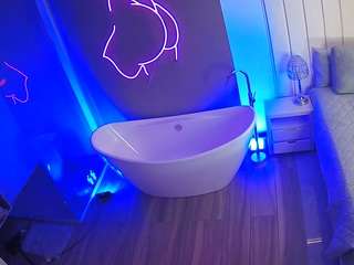 voyeurcam-casa-salsa-bathroom-5