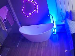 voyeurcam-casa-salsa-bathroom-5