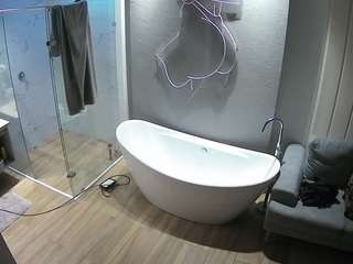 voyeurcam-casa-salsa-bathroom-5