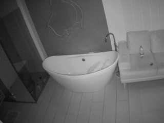 voyeurcam-casa-salsa-bathroom-5