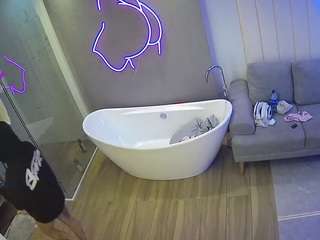 voyeurcam-casa-salsa-bathroom-5
