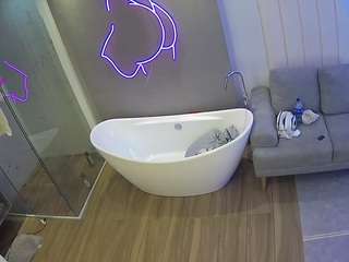 voyeurcam-casa-salsa-bathroom-5