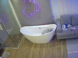 voyeurcam-casa-salsa-bathroom-5