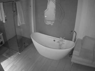 voyeurcam-casa-salsa-bathroom-5