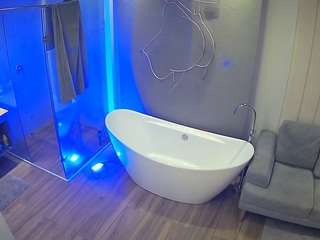 voyeurcam-casa-salsa-bathroom-5