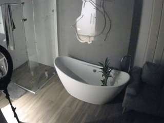 voyeurcam-casa-salsa-bathroom-5