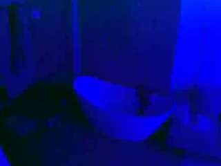 voyeurcam-casa-salsa-bathroom-5