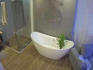 voyeurcam-casa-salsa-bathroom-5
