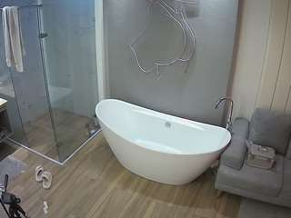voyeurcam-casa-salsa-bathroom-5