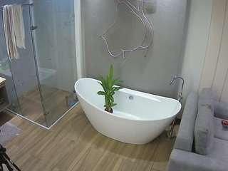 voyeurcam-casa-salsa-bathroom-5
