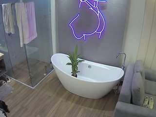 voyeurcam-casa-salsa-bathroom-5
