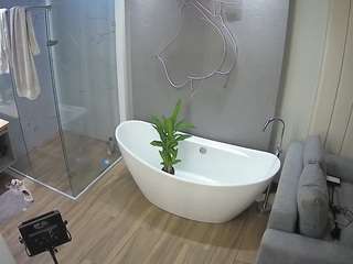 voyeurcam-casa-salsa-bathroom-5