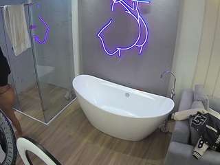 voyeurcam-casa-salsa-bathroom-5
