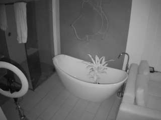 le modèle voyeurcam-casa-salsa-bathroom-5 est en webcam porno dans un show sur le site camsoda, il possède les tags suivants: control,flashing,hidden,hidden cam,mixed,pov,sexwebcam,shower,voyeur,hd