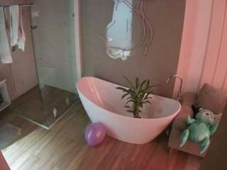voyeurcam-casa-salsa-bathroom-5