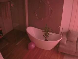 voyeurcam-casa-salsa-bathroom-5