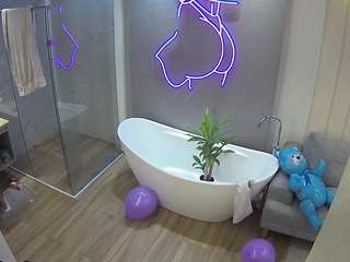 voyeurcam-casa-salsa-bathroom-5