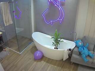 voyeurcam-casa-salsa-bathroom-5