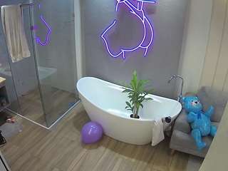 voyeurcam-casa-salsa-bathroom-5