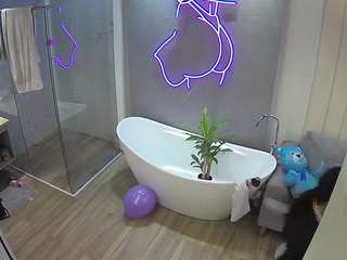 voyeurcam-casa-salsa-bathroom-5
