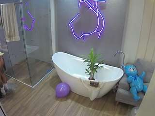 voyeurcam-casa-salsa-bathroom-5