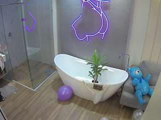 voyeurcam-casa-salsa-bathroom-5
