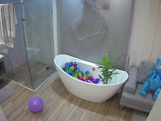 This model is live right now. voyeurcam-casa-salsa-bathroom-5