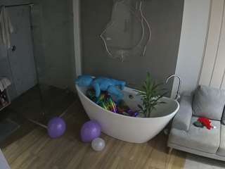 voyeurcam-casa-salsa-bathroom-5