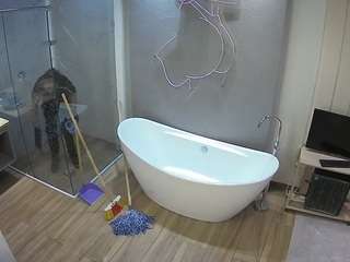 voyeurcam-casa-salsa-bathroom-5