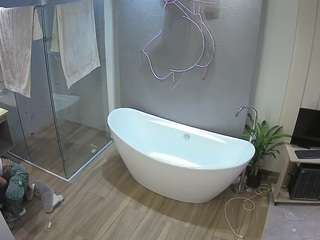 voyeurcam-casa-salsa-bathroom-5