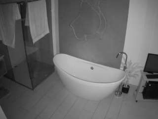 voyeurcam-casa-salsa-bathroom-5