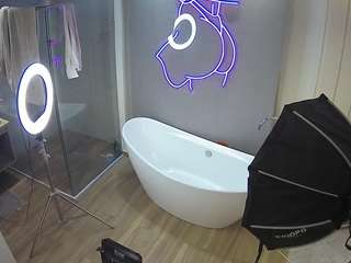 voyeurcam-casa-salsa-bathroom-5