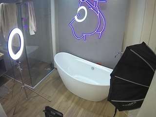 voyeurcam-casa-salsa-bathroom-5