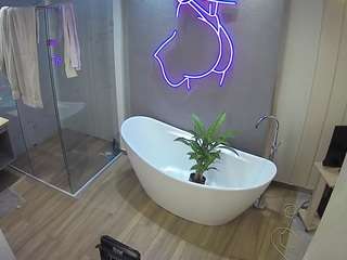 voyeurcam-casa-salsa-bathroom-5
