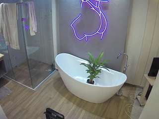 voyeurcam-casa-salsa-bathroom-5