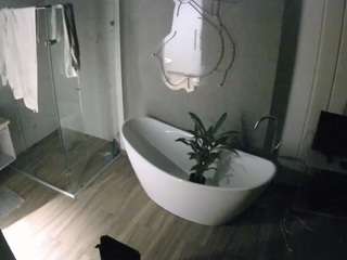 voyeurcam-casa-salsa-bathroom-5