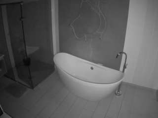 voyeurcam-casa-salsa-bathroom-5