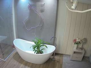 voyeurcam-casa-salsa-bathroom-5