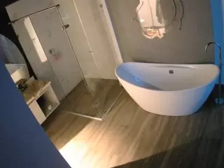 Casa Salsa Bathroom 5's Live Sex Cam Show