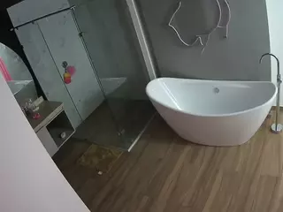 Casa Salsa Bathroom 5's Live Sex Cam Show