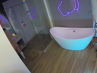 Casa Salsa Bathroom 5's Live Sex Cam Show