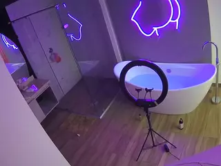 Casa Salsa Bathroom 5's Live Sex Cam Show