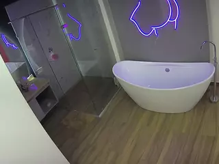 Casa Salsa Bathroom 5's Live Sex Cam Show