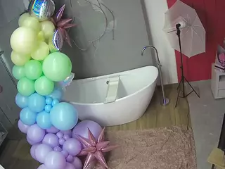 Casa Salsa Bathroom 5's Live Sex Cam Show