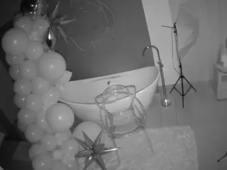 Casa Salsa Bathroom 5's Live Sex Cam Show