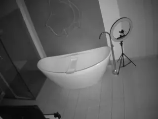 Casa Salsa Bathroom 5's Live Sex Cam Show