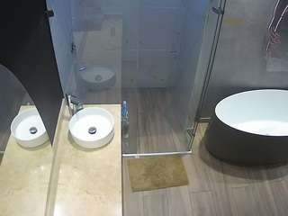 camsoda voyeurcam-casa-salsa-bathroom-6